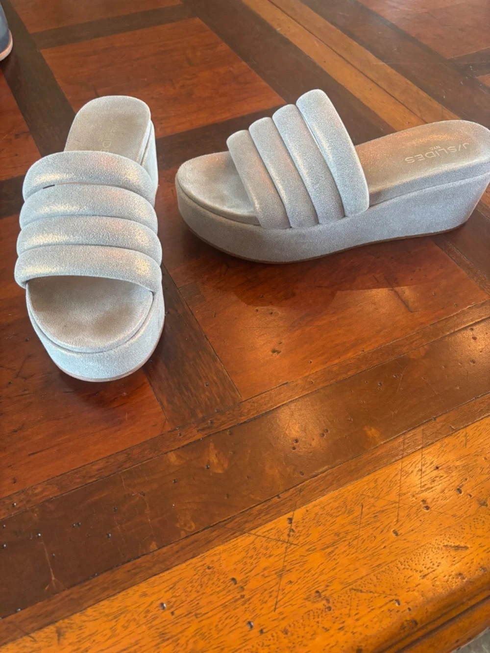 JSlides Silver Metallic Platform - Picture 2 of 3